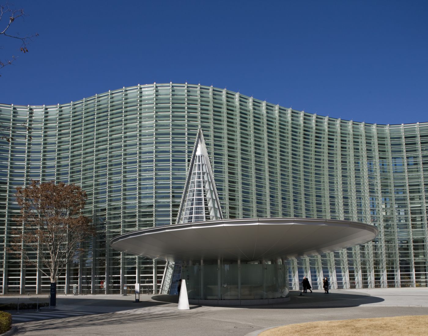 国立新美術館の入場料は無料？展示ごとのチケット料金と賢い巡り方を徹底解剖