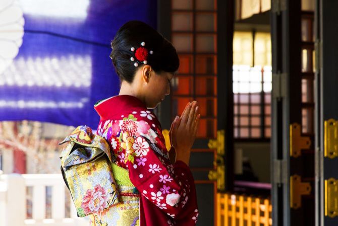 New Year's visit to a shrine