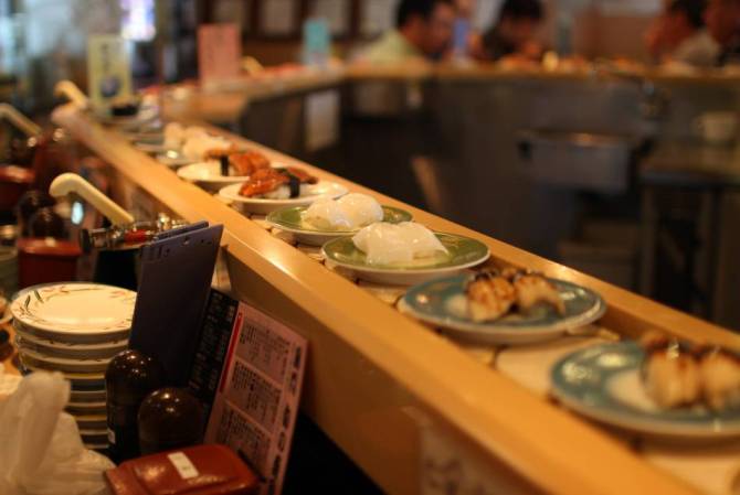 conveyor belt sushi