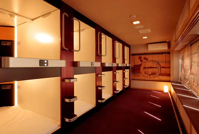 How Japan Utilizes Capsule Hotels to Achieve Both Functionality