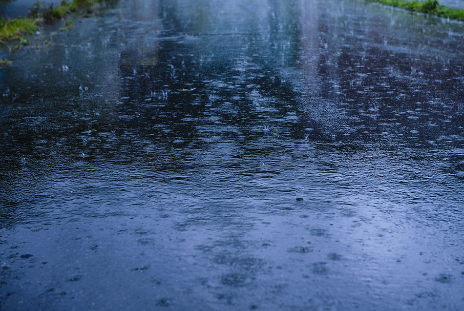 rain drops on asphalt