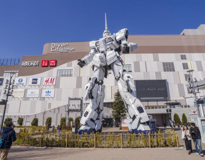 Unicorn Gundam Statue