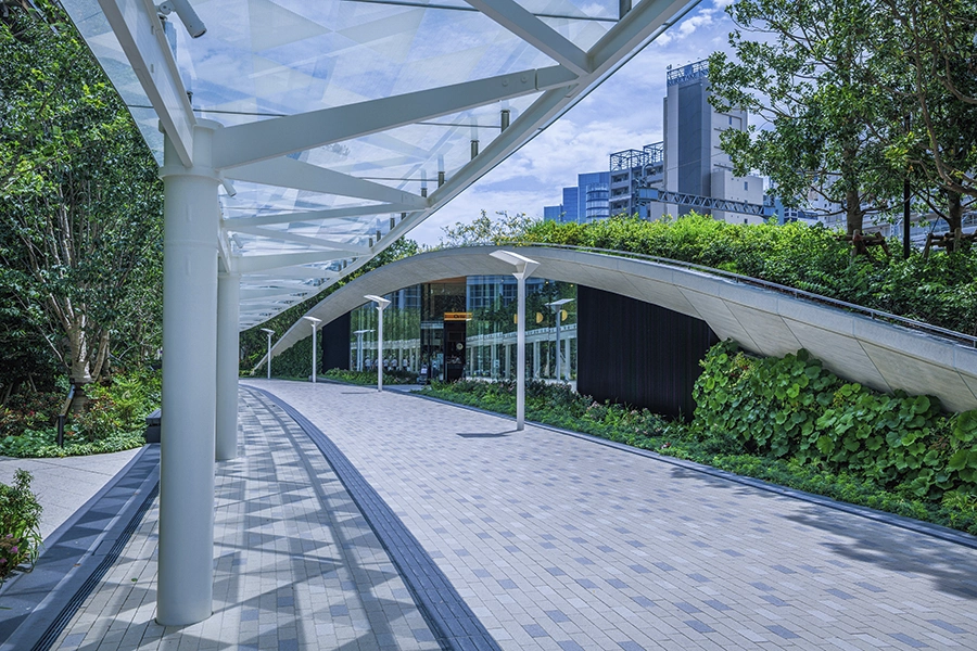 BLUE FRONT SHIBAURA