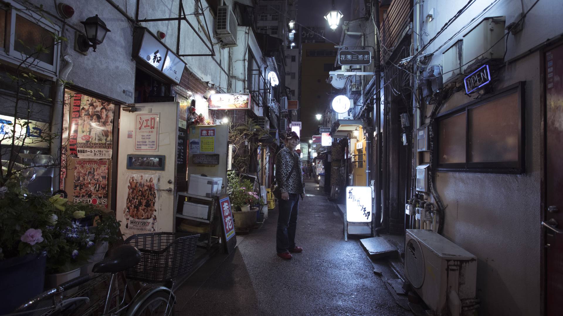 A restaurant owner from the Golden Gai shines a light on Shinjuk