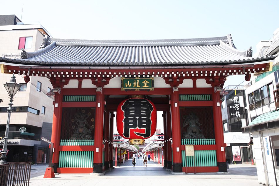 La Puerta Kaminarimon en el Templo Sensoji