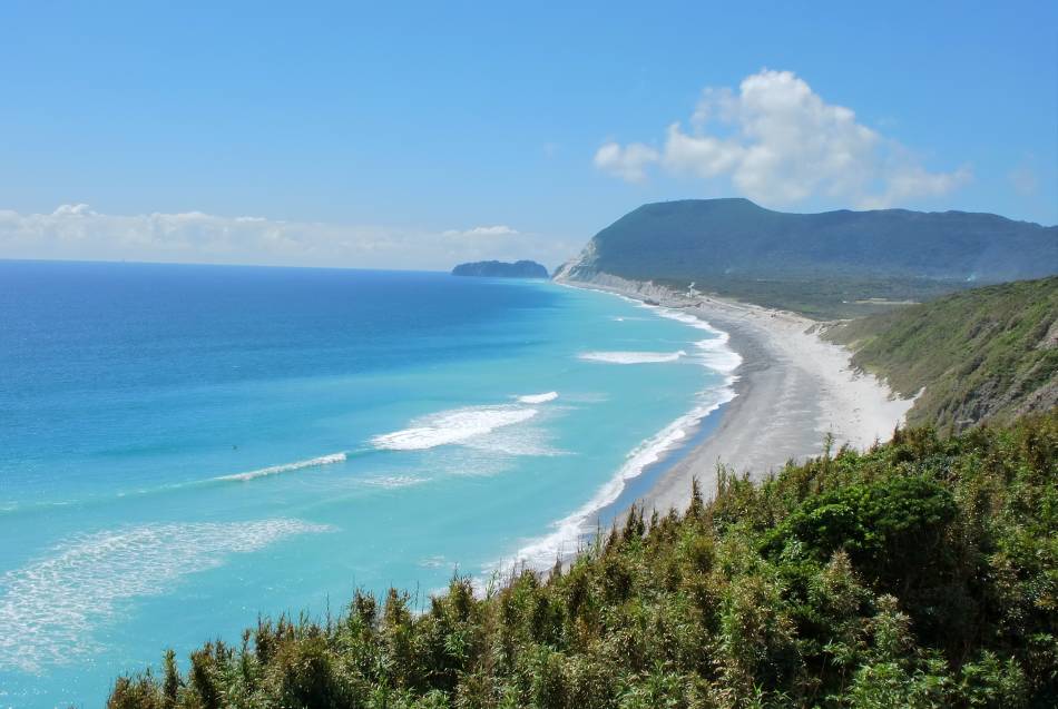 Küstenlinie am Habushiura-Strand