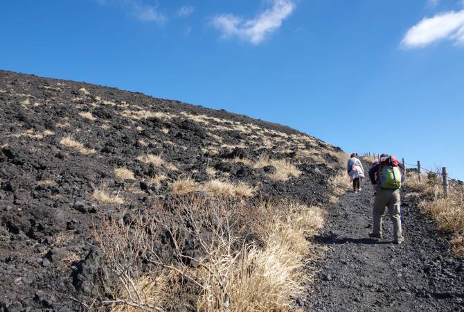 Walking on Ura-Sabaku