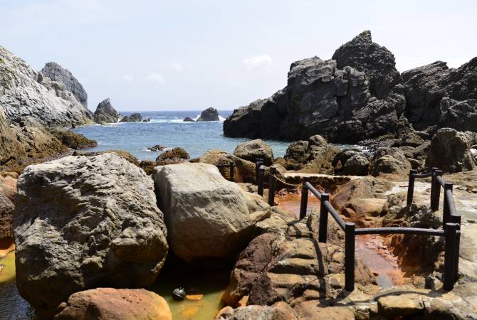 Blick von Jinata Onsen aufs Meer