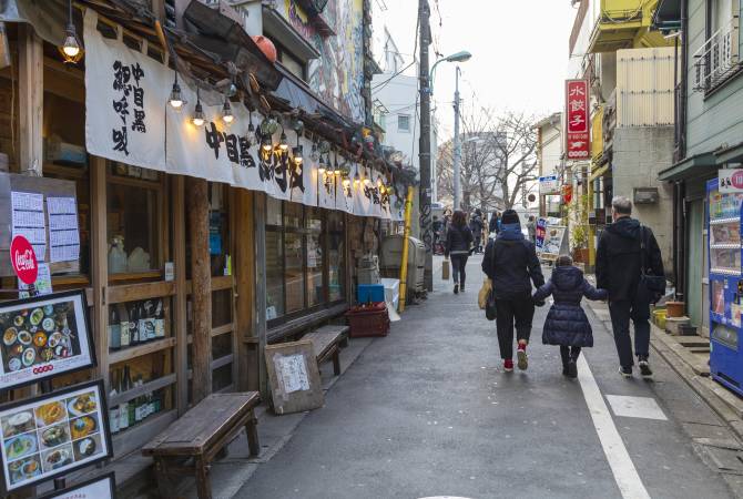 Una calle en Nakameguro (izakaya)