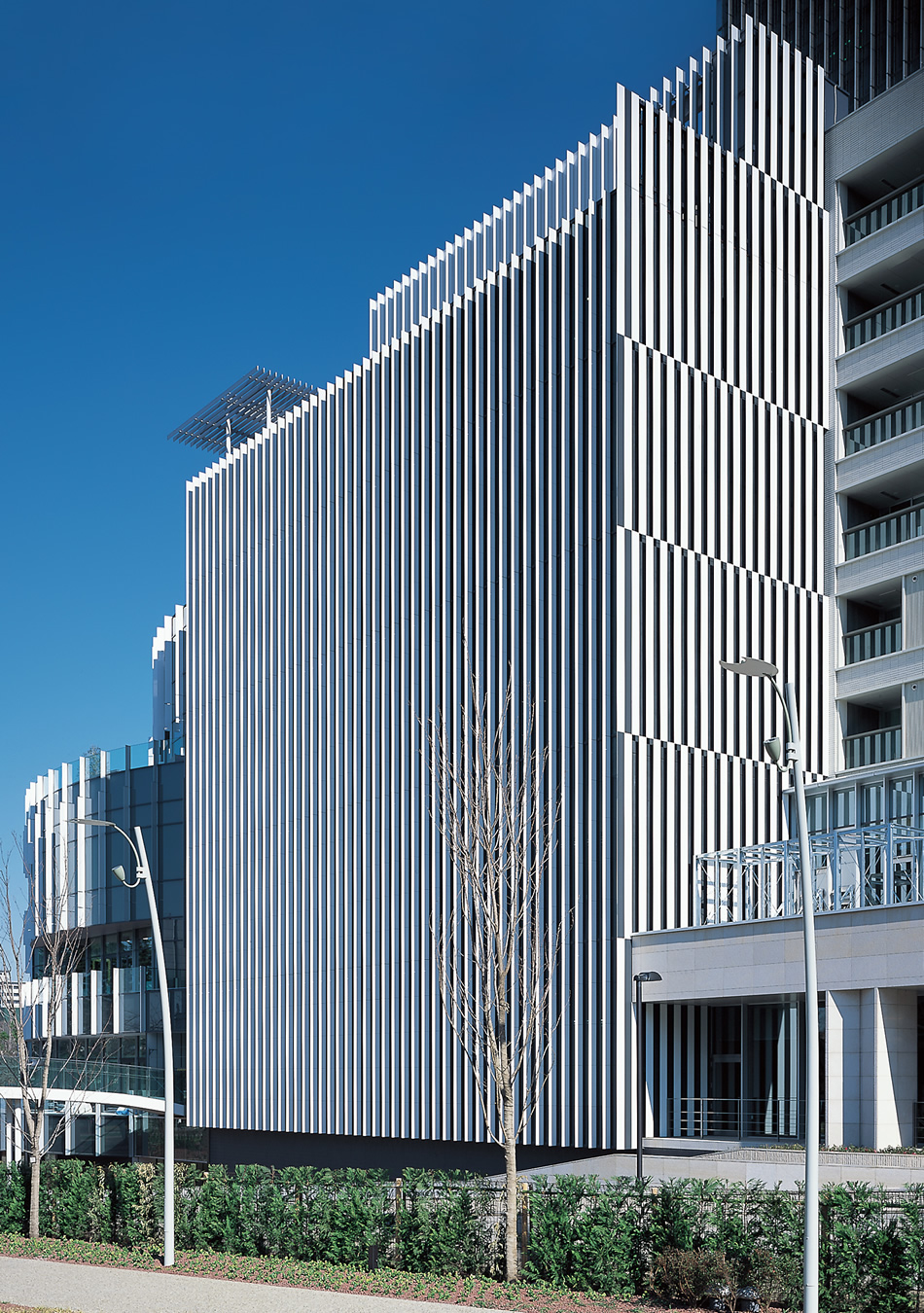 El edificio del Museo de Arte Suntory