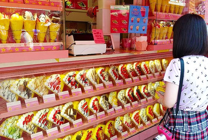 Crepe stand in Harajuku