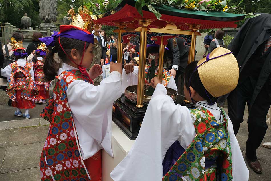 Frühlingsfest auf dem Berg Takao