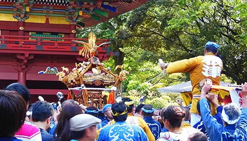 Nezu-jinja Shrine Annual Grand Festival mikoshi (portable shrine)